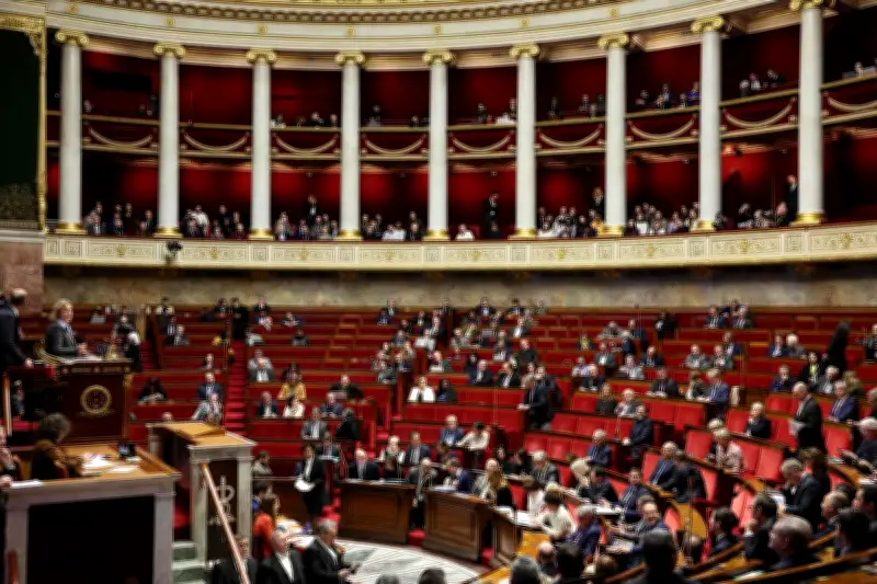 Les élus riches critiqués par les citoyens : une colère contre les privilèges et les inégalités