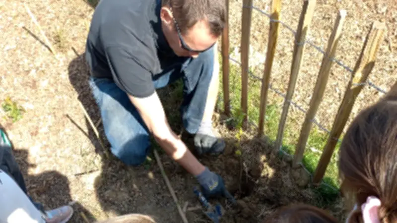 Les maternelles de Clarensac découvrent la biodiversité au jardin pédagogique