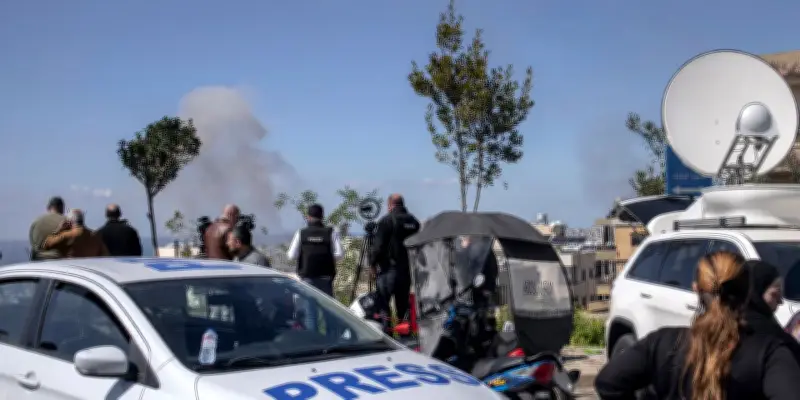 Les médias face à la guerre au Moyen-Orient : pressions et images IA
