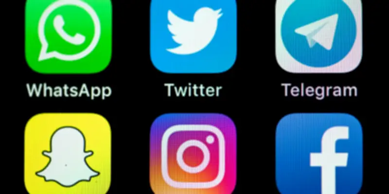 Les messageries privées, angle mort de la lutte contre la désinformation