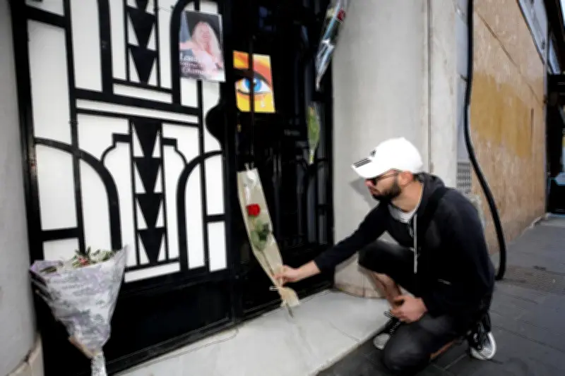 Les Niçois rendent hommage à Loana : une vague d'émotion après son décès