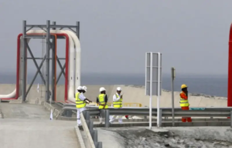 Les oléoducs du Golfe peuvent-ils remplacer le détroit d'Ormuz bloqué ?