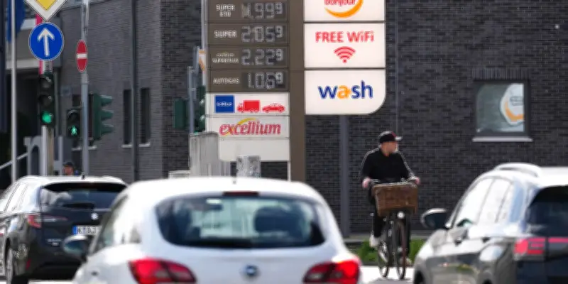 Les pays européens déploient des mesures pour contenir la flambée des prix des carburants