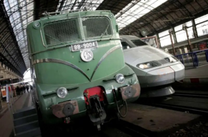 Les records de vitesse de 1955 dans les Landes : quand la SNCF défiait les limites du rail