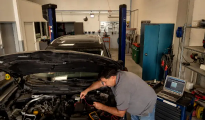 Les réparations automobiles bondissent de 30% en quatre ans, pesant sur assurances et budgets