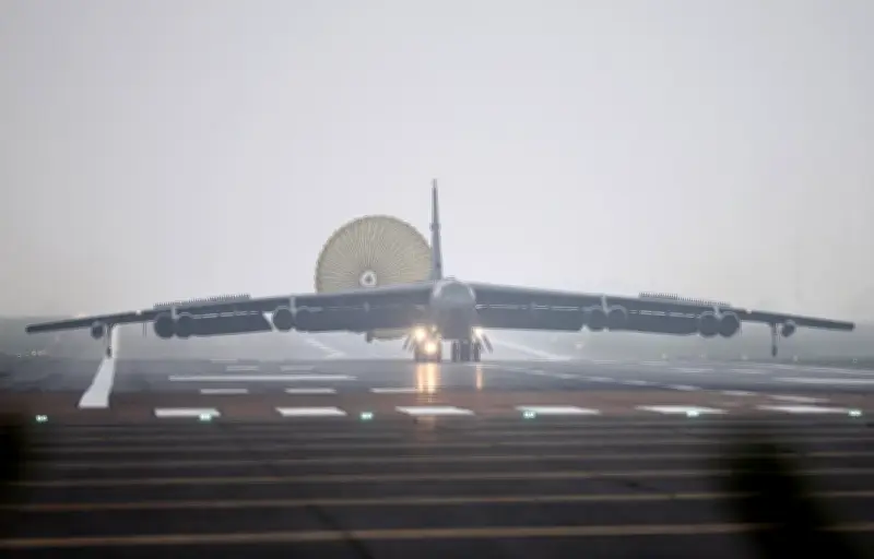 Les États-Unis déploient des bombardiers B-52 au Royaume-Uni en prévision de frappes en Iran