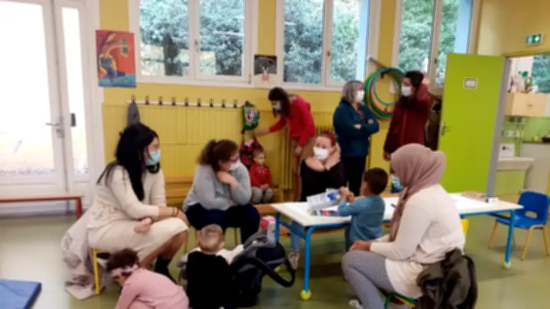 Les Vendredis de l'Enfance à Pézenas : un soutien précieux pour les parents et leurs enfants