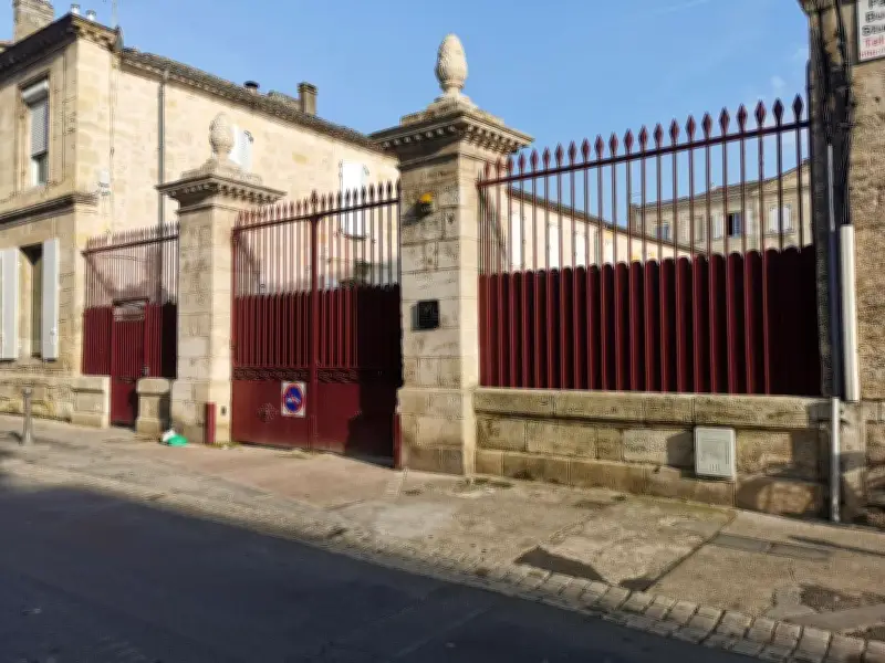 Libourne : un locataire placé en détention provisoire après avoir blessé son propriétaire au couteau