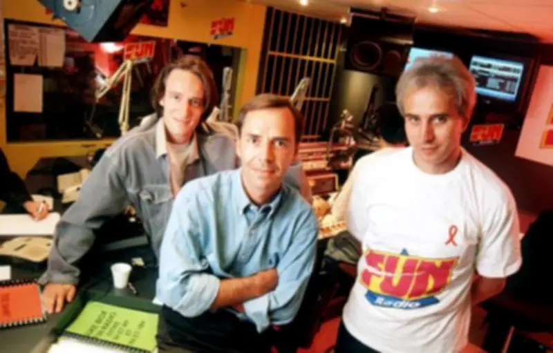 Libre Antenne : quand les nuits FM des années 90 libéraient la parole des ados