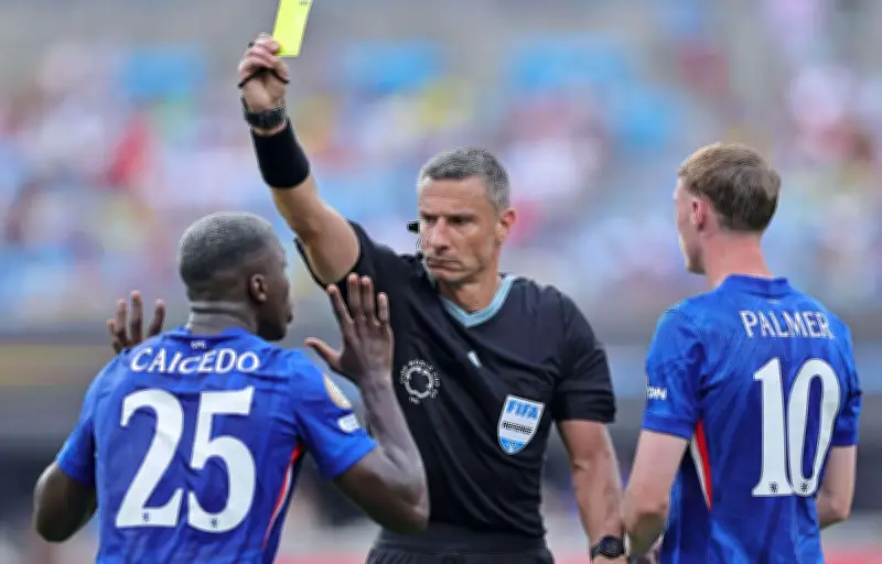 Ligue des Champions : Slavko Vincic, l'arbitre slovène, au sifflet pour PSG-Chelsea