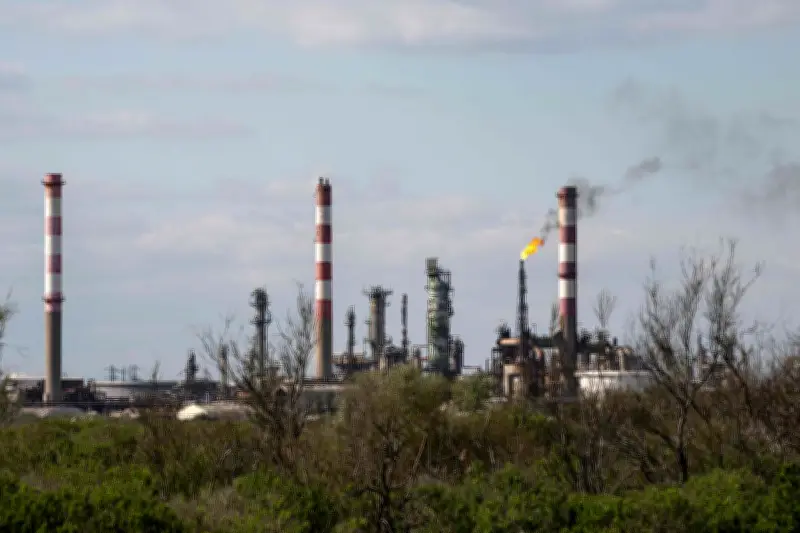 L'industrie française sous tension : énergie chère et concurrence menacent la réindustrialisation