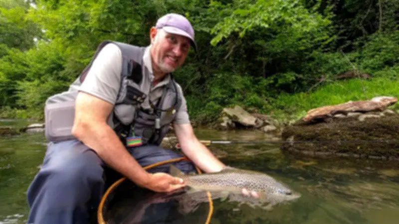 Lionel Armand, guide de pêche dans les Pyrénées-Atlantiques, transforme sa passion en métier
