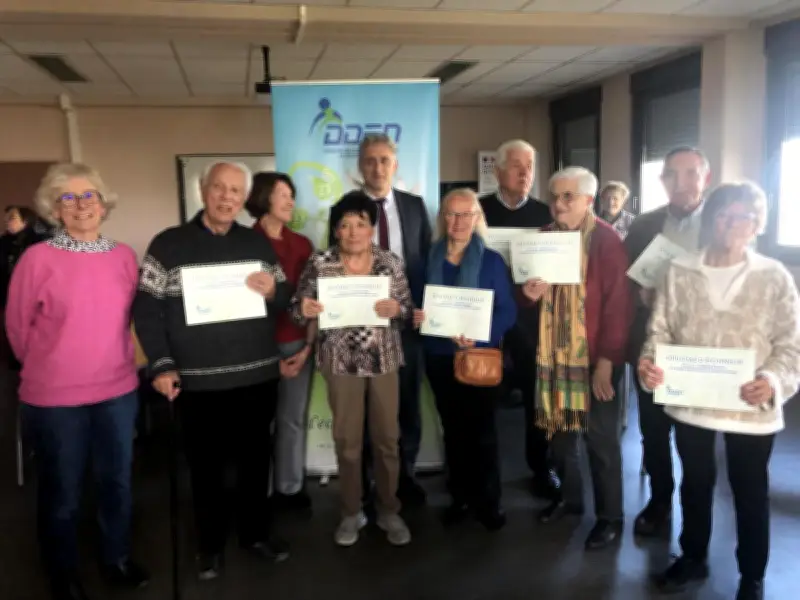 Lot-et-Garonne : cinq enseignants retraités honorés pour leur engagement bénévole