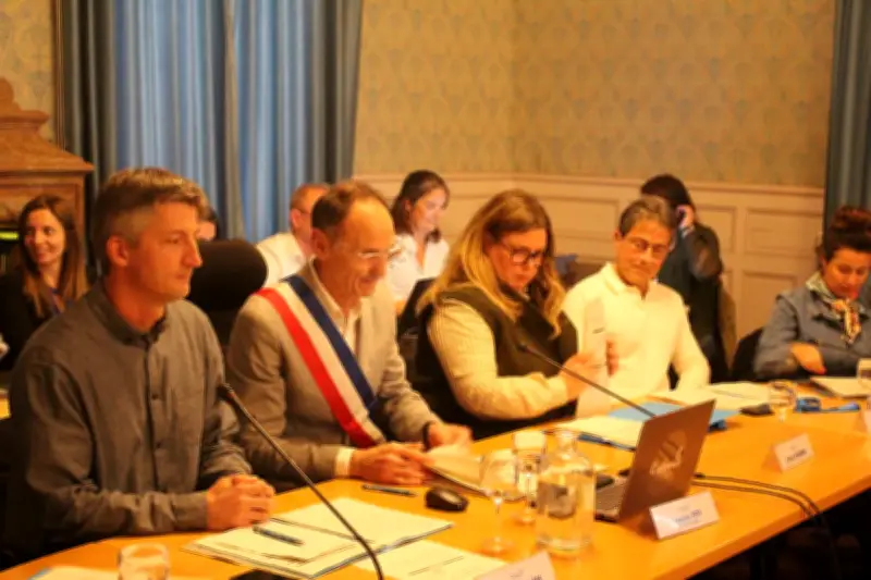 Louis Galdos élu maire de Capbreton avec 24 voix lors d'un conseil solennel