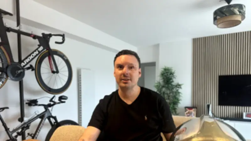 Lucas Canuel, pompier brûlé : "Les brûlures sont une torture quotidienne"