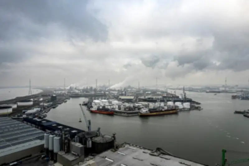 L'UE dévoile sa stratégie pour renforcer la compétitivité des ports industriels à Anvers