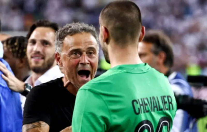 Luis Enrique soutient Chevalier malgré son statut de remplaçant au PSG