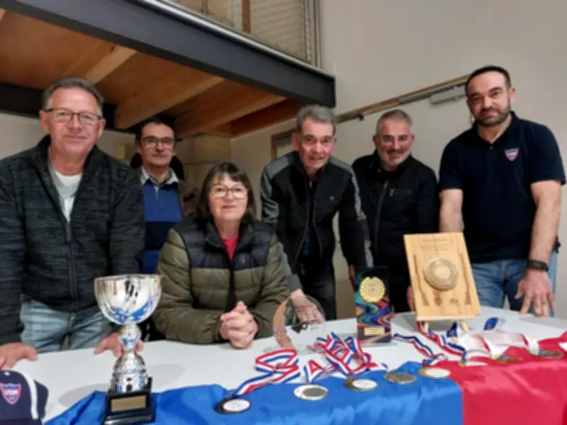 L'Union Sportive mugronnaise célèbre ses titres mais alerte sur ses installations vétustes