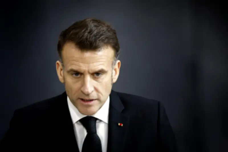 Macron appelle Netanyahou à préserver l'intégrité du Liban et éviter une offensive terrestre