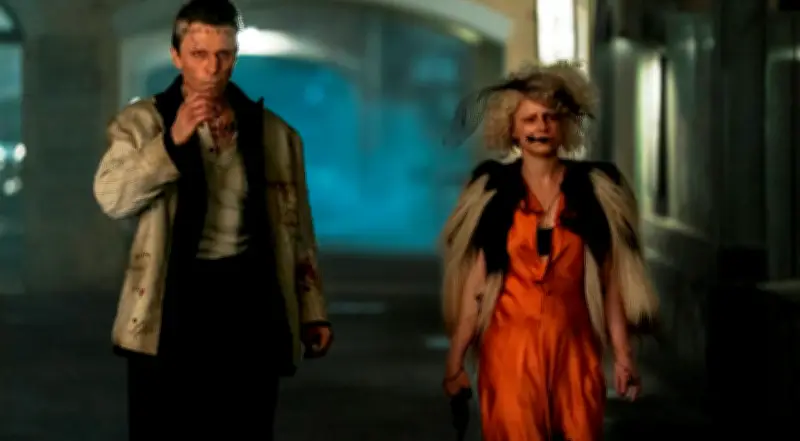 Maggie Gyllenhaal réinvente la fiancée de Frankenstein dans un film féministe et gothique