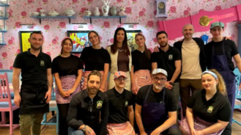 Mamie Bigoude : une crêperie insolite plonge Nîmes dans les années 50