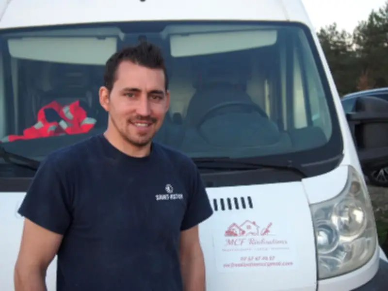 Marco Ferreira lance MCF Réalisations, son entreprise de maçonnerie à Cocumont