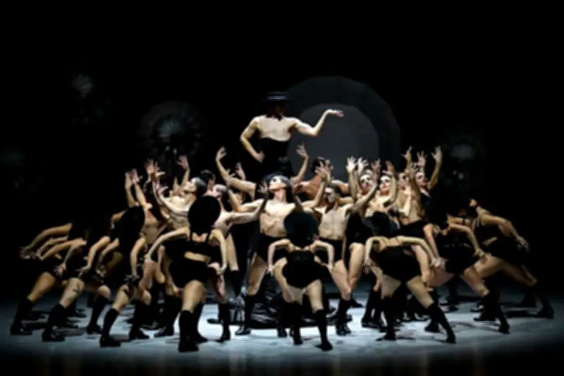 Marcos Morau et Afanador : une chorégraphie qui déconstruit les stéréotypes