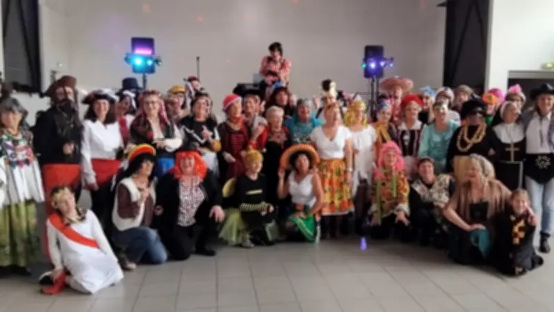 Mardi Gras en Hérault : les seniors des Hauts Cantons célèbrent dans la joie