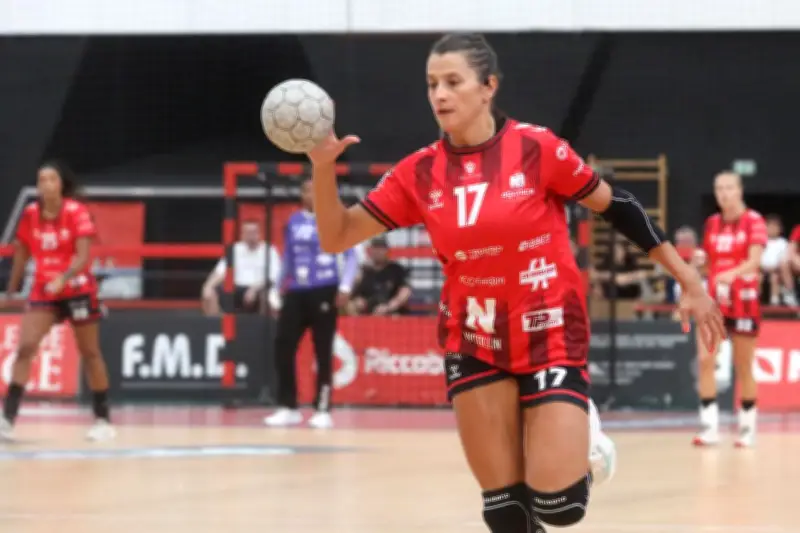 Marine Dupuis de l'OGC Nice appelée en Équipe de France de handball pour la trêve internationale