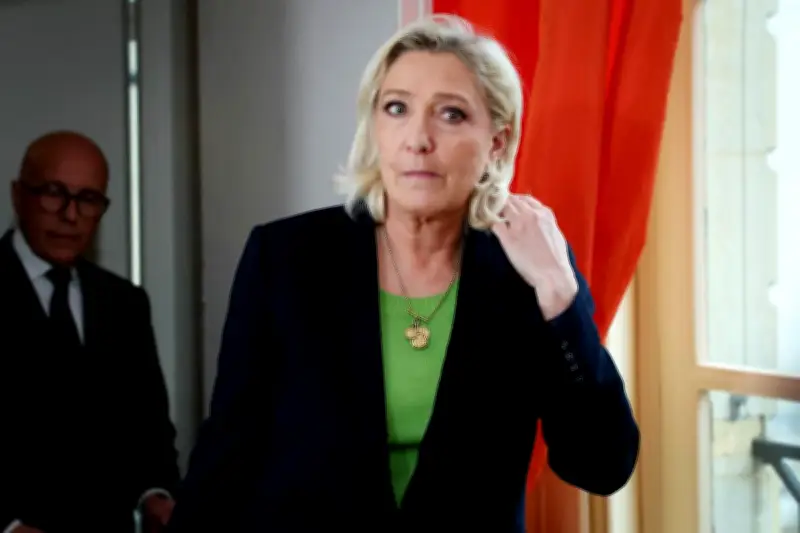 Marine Le Pen dénonce l'État « profiteur de crise » sur la fiscalité des carburants