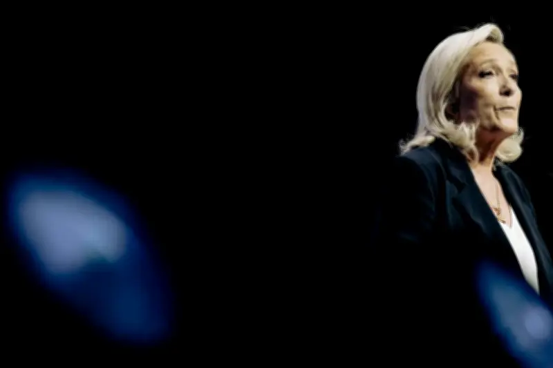 Marine Le Pen dénonce une "crise d'anti-jeunisme" dans le débat politique français