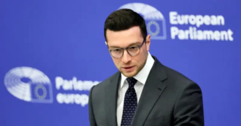 Marine Le Pen et le RN : le virage surprenant sur le règlement "Retour" européen