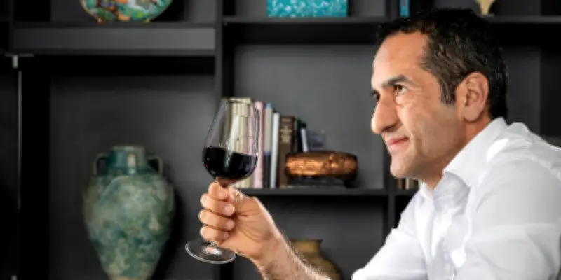 Masrour Makaremi : le vin en Iran, une langue silencieuse qui raconte l'histoire