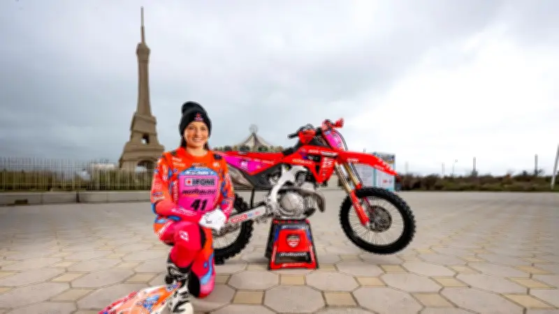 Mathilde Martinez, la reine du sable, triomphe à l'Enduropale du Touquet