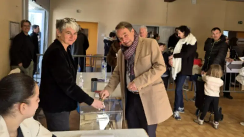 Mauguio-Carnon : le maire sortant Yvon Bourrel vote pour son successeur