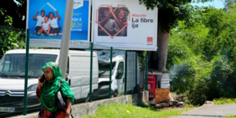 À Mayotte, l'État choisit Orange pour déployer la fibre optique sur l'île
