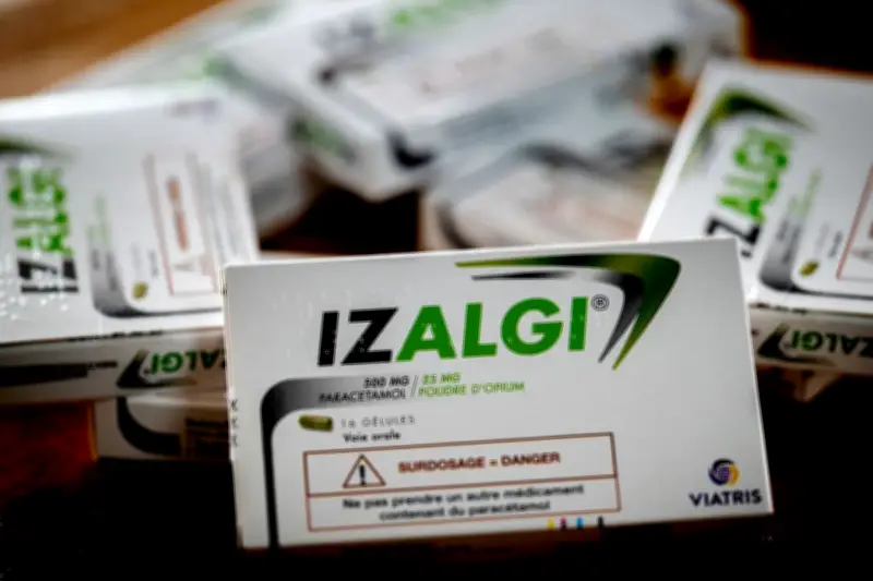 Médecins et poudre d'opium : des prescriptions sous le radar des autorités sanitaires