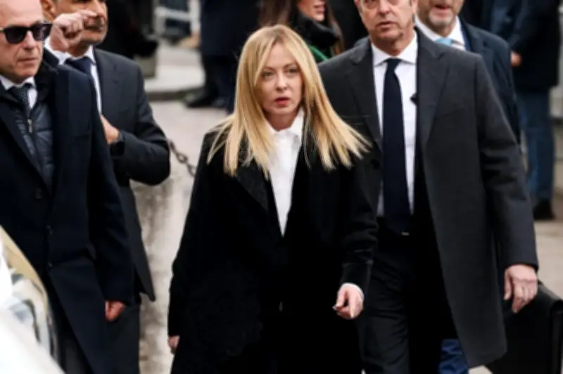 Meloni perd le référendum mais gagne à Bruxelles sur la corruption