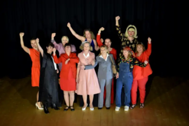 « Merci Simone » triomphe dans le Libournais : une dernière représentation à Périssac