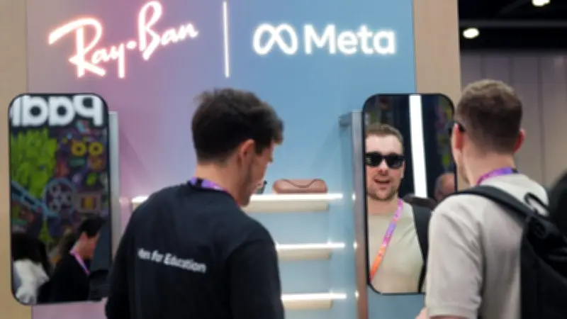 Meta accusé d'espionnage via ses lunettes connectées : des employés visionnent des contenus intimes