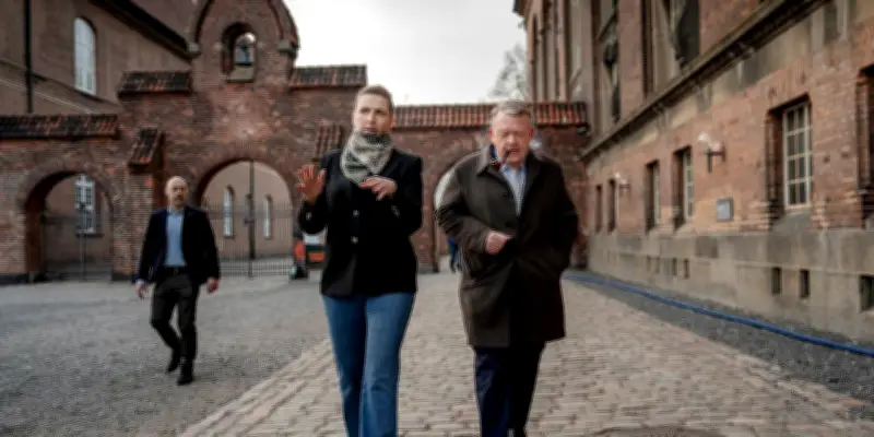 Mette Frederiksen, une Première ministre reconnue à l'étranger mais qui divise au Danemark