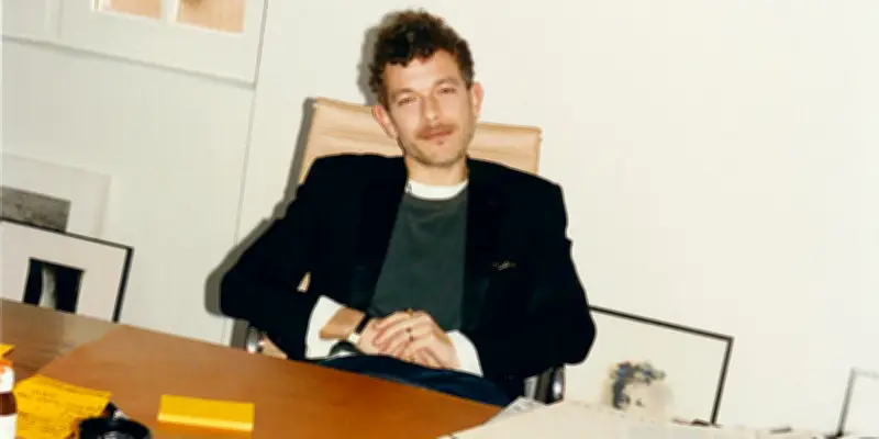 Michael Rider, le discret directeur artistique de Celine, dévoile sa vision positive de la mode