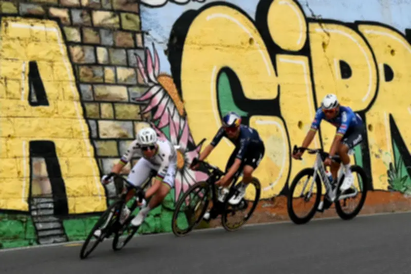Milan-San Remo : Tadej Pogačar s'impose au sprint pour sa première victoire