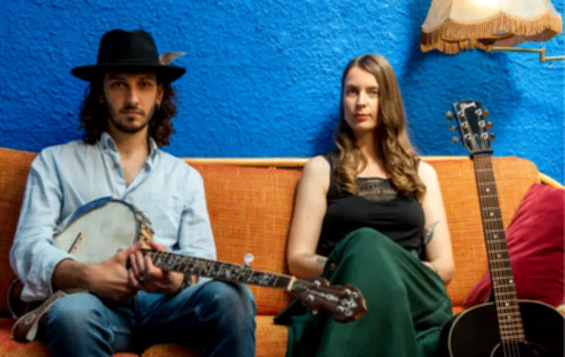 Mios : Un apéro-concert folk avec le duo Glenn Arzel et Claire Nivard le 6 mars