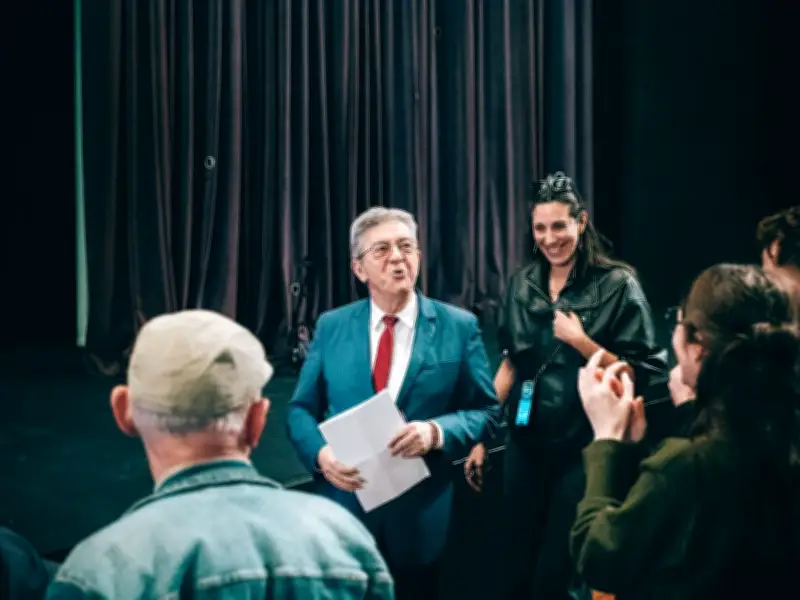 Mélenchon compare les journalistes de Frontières à des "rats crevés" et "chiens enragés"