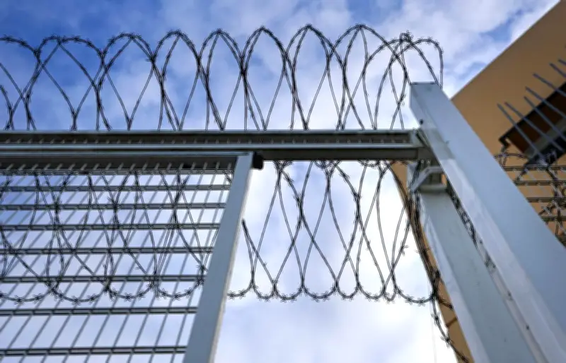 Mont-de-Marsan : drone et stupéfiants interceptés près de la prison, trois hommes interpellés