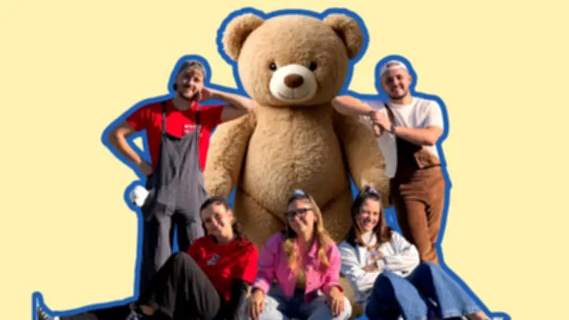 Montpellier : des étudiants créent une peluche connectée contre le harcèlement scolaire