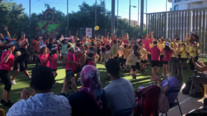 Montpellier : un spectacle inclusif réunit élèves entendants et sourds à l'école Michel-de-l'Hospital
