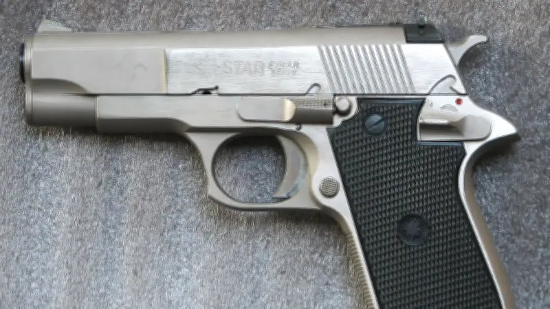 Montpellier : une sexagénaire ivre menace un voisin avec un pistolet à gaz