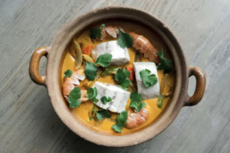 Moqueca de bar et langoustines : la recette brésilienne d'Alessandra Montagne